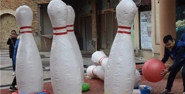 拓展訓(xùn)練項目，超級保齡球玩法！