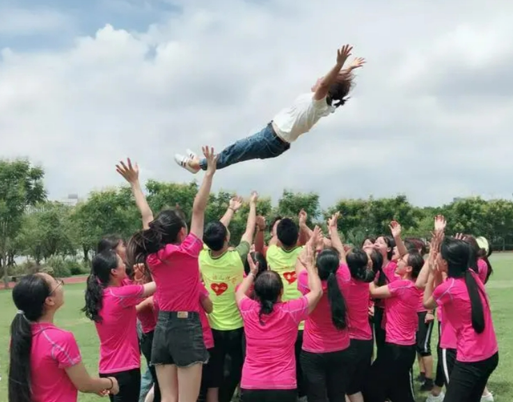 長沙拓展訓(xùn)練 長沙拓展訓(xùn)練