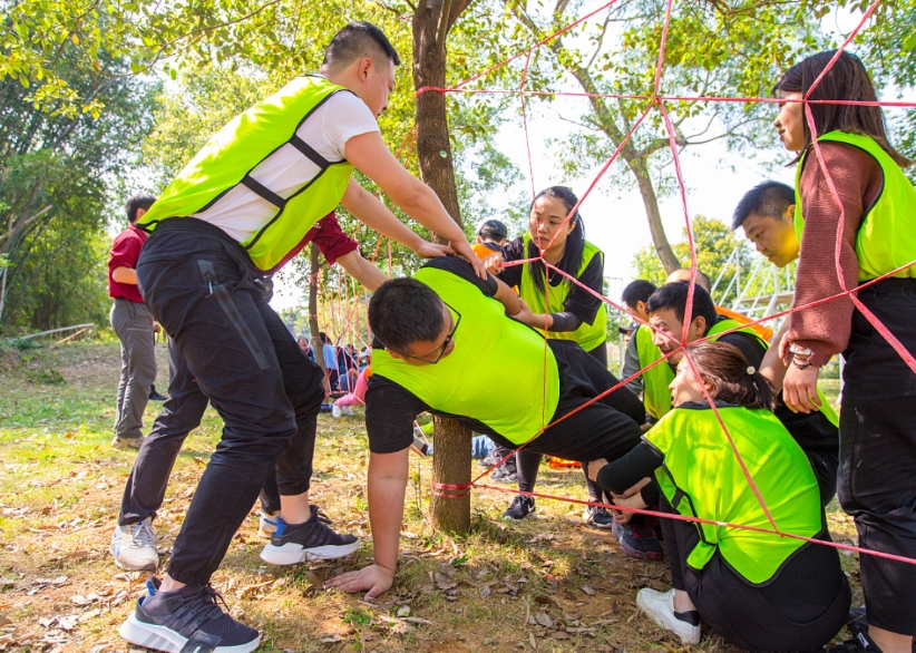 團(tuán)隊(duì)拓展訓(xùn)練 團(tuán)隊(duì)拓展訓(xùn)練